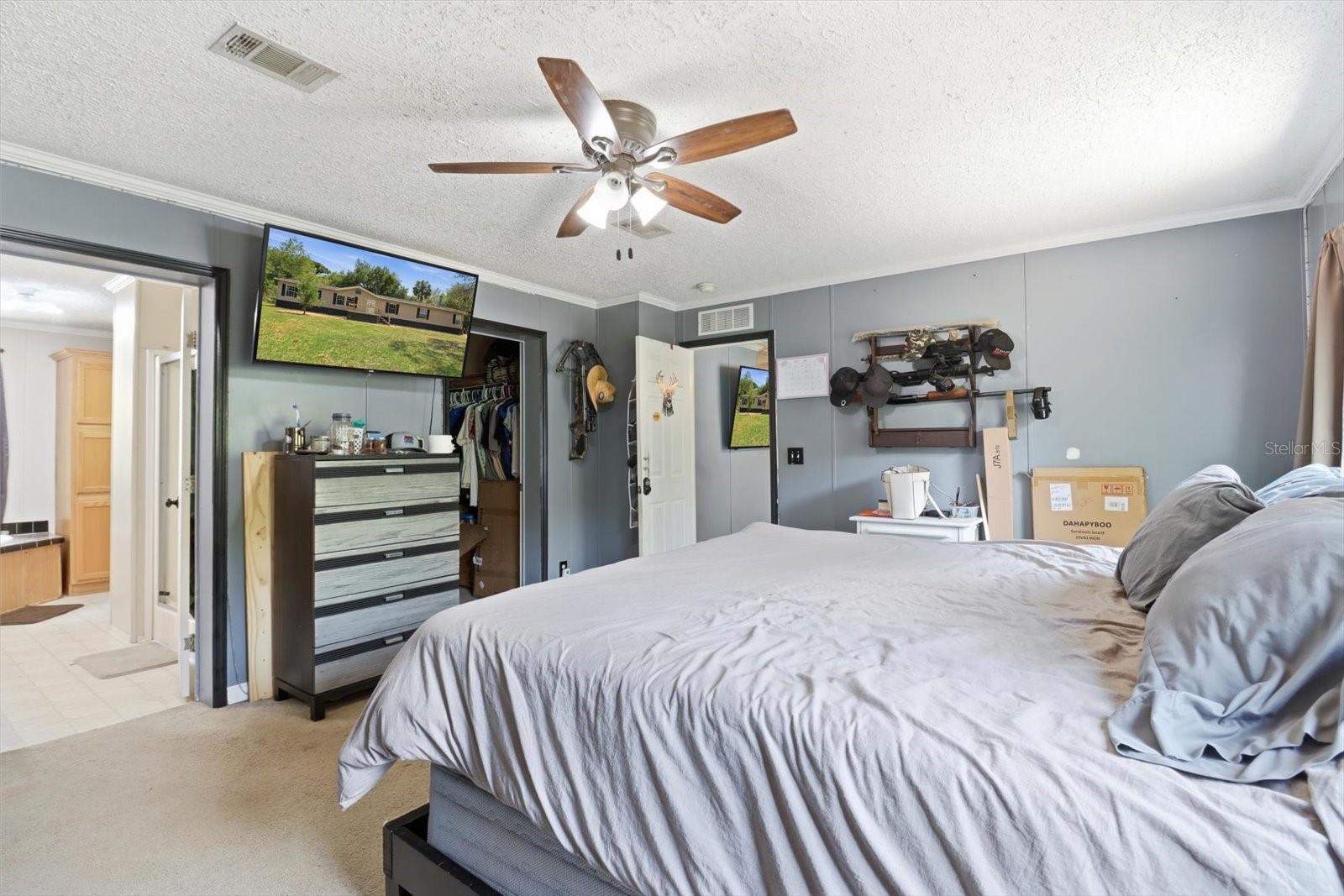 Image 12 of 35 For 10382 Killarney Street
