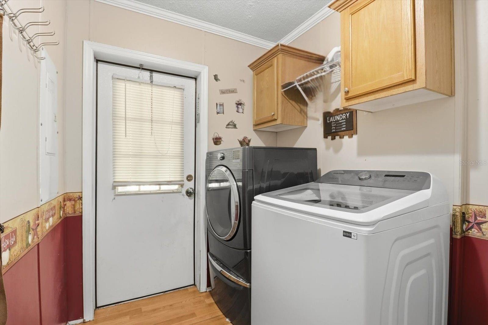 Image 22 of 35 For 10382 Killarney Street