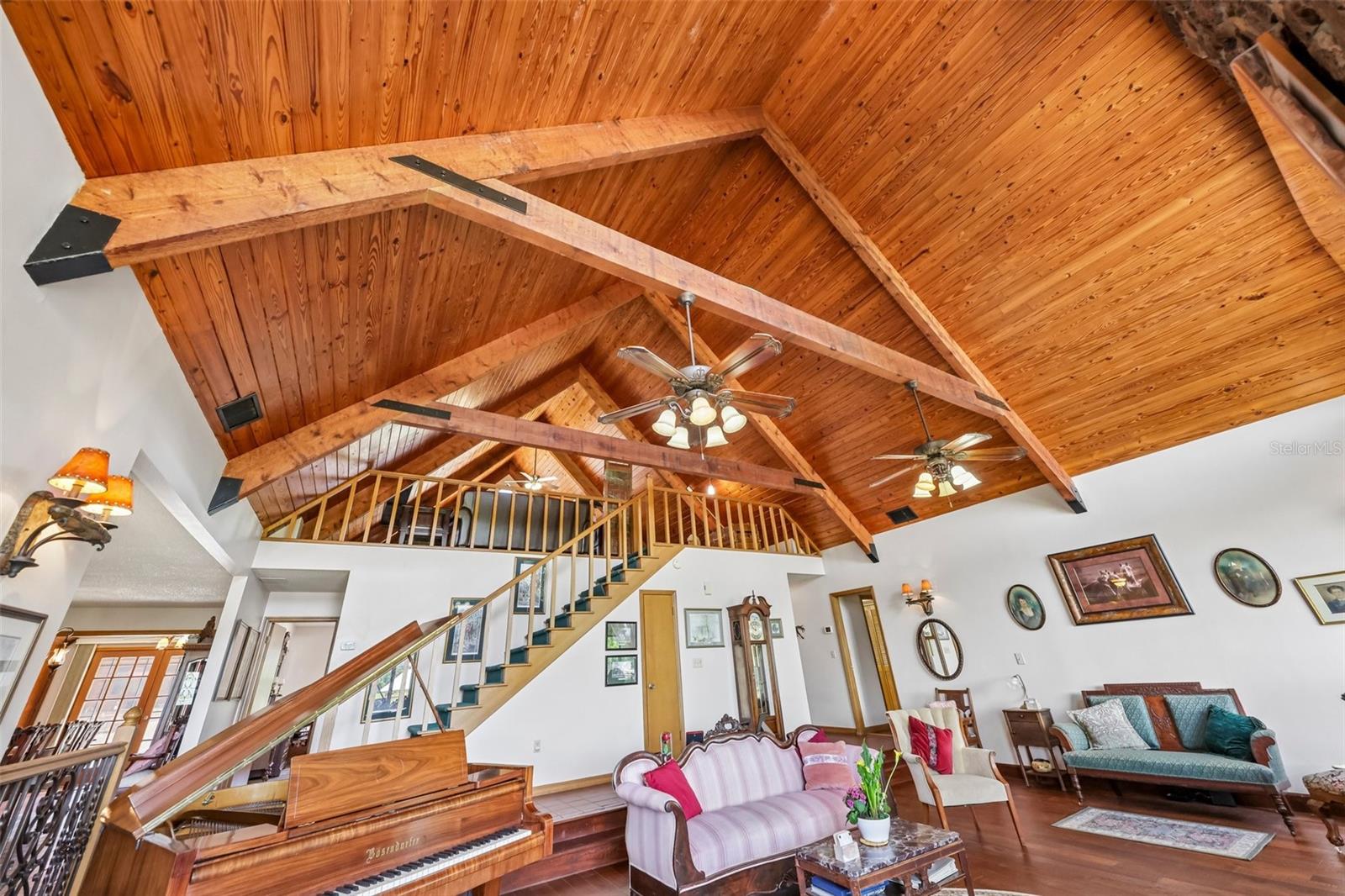 Image 15 of 93 For 35841 Timbertop Lane