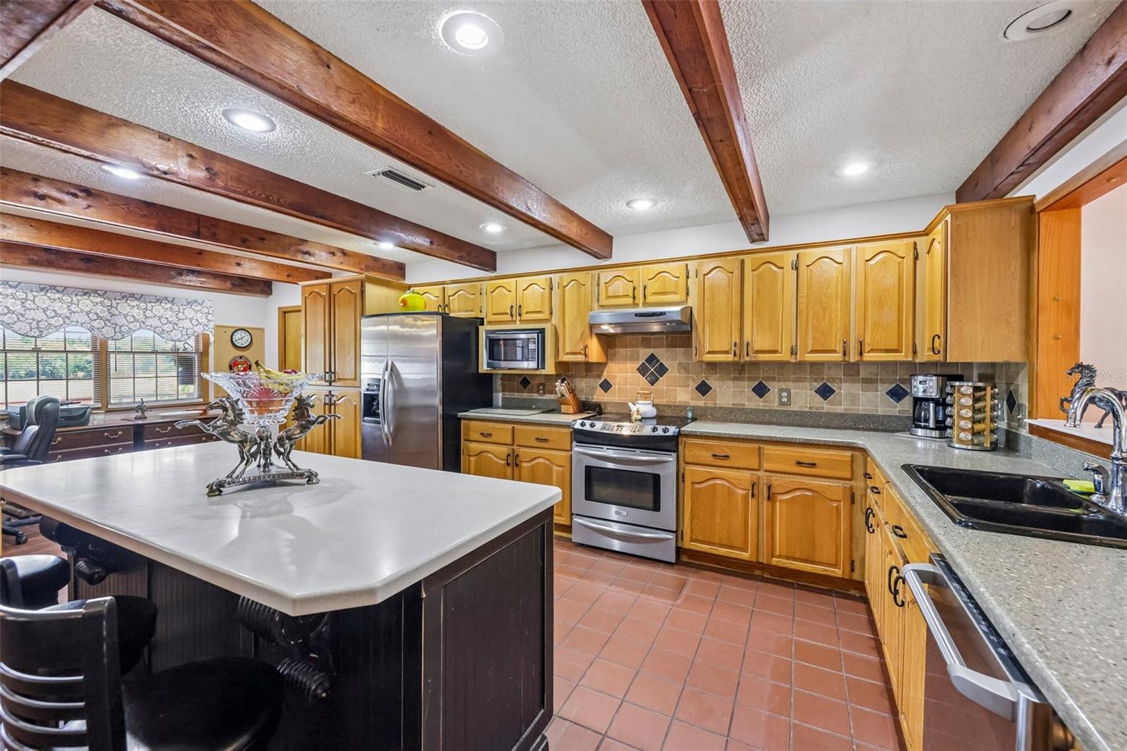 Image 21 of 93 For 35841 Timbertop Lane