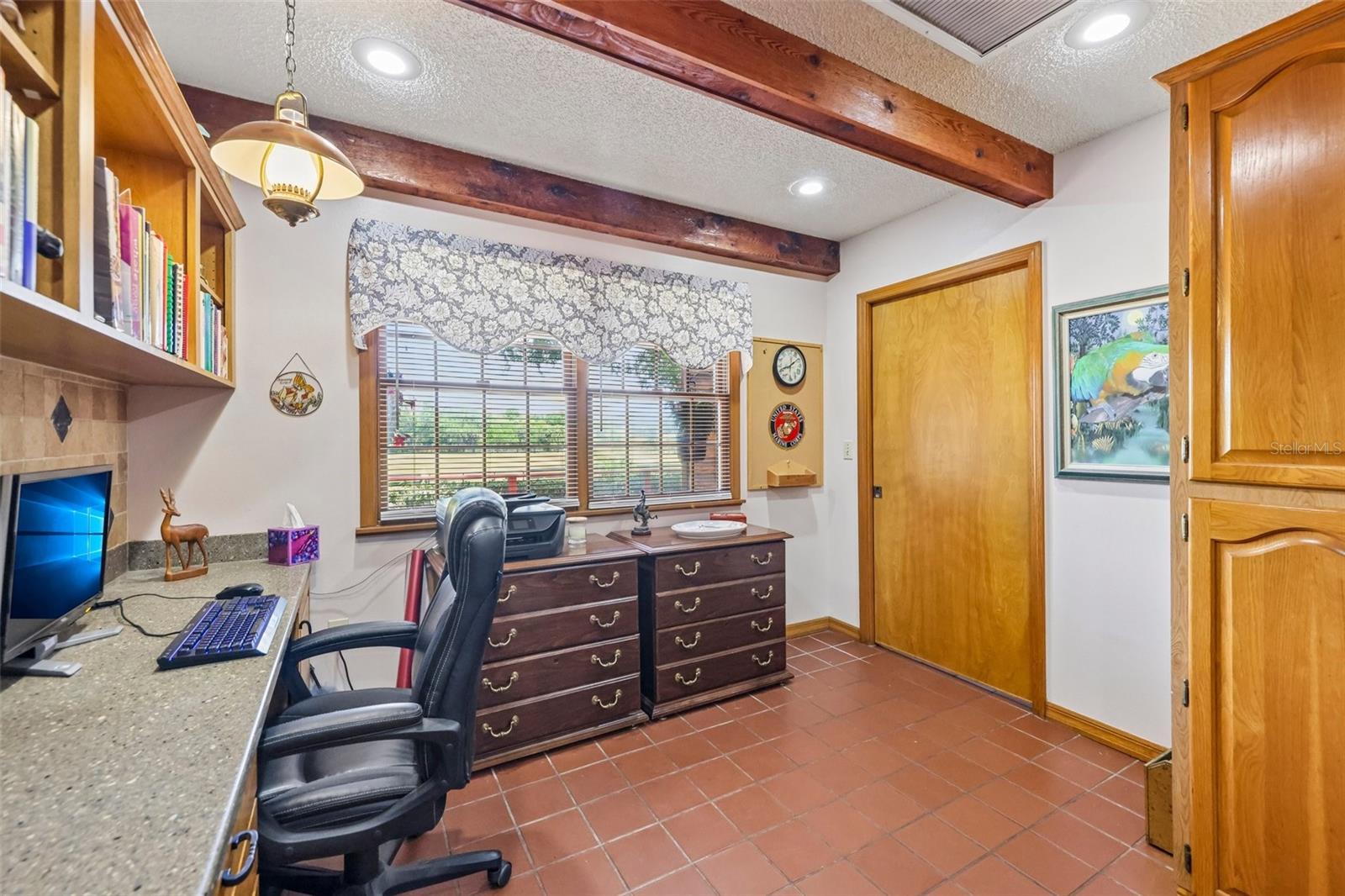 Image 24 of 93 For 35841 Timbertop Lane