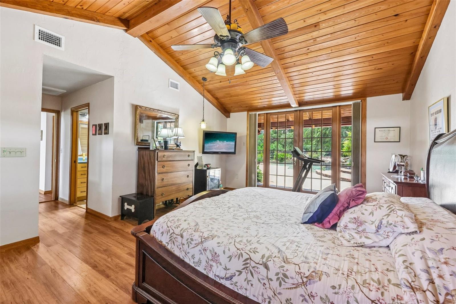 Image 46 of 93 For 35841 Timbertop Lane