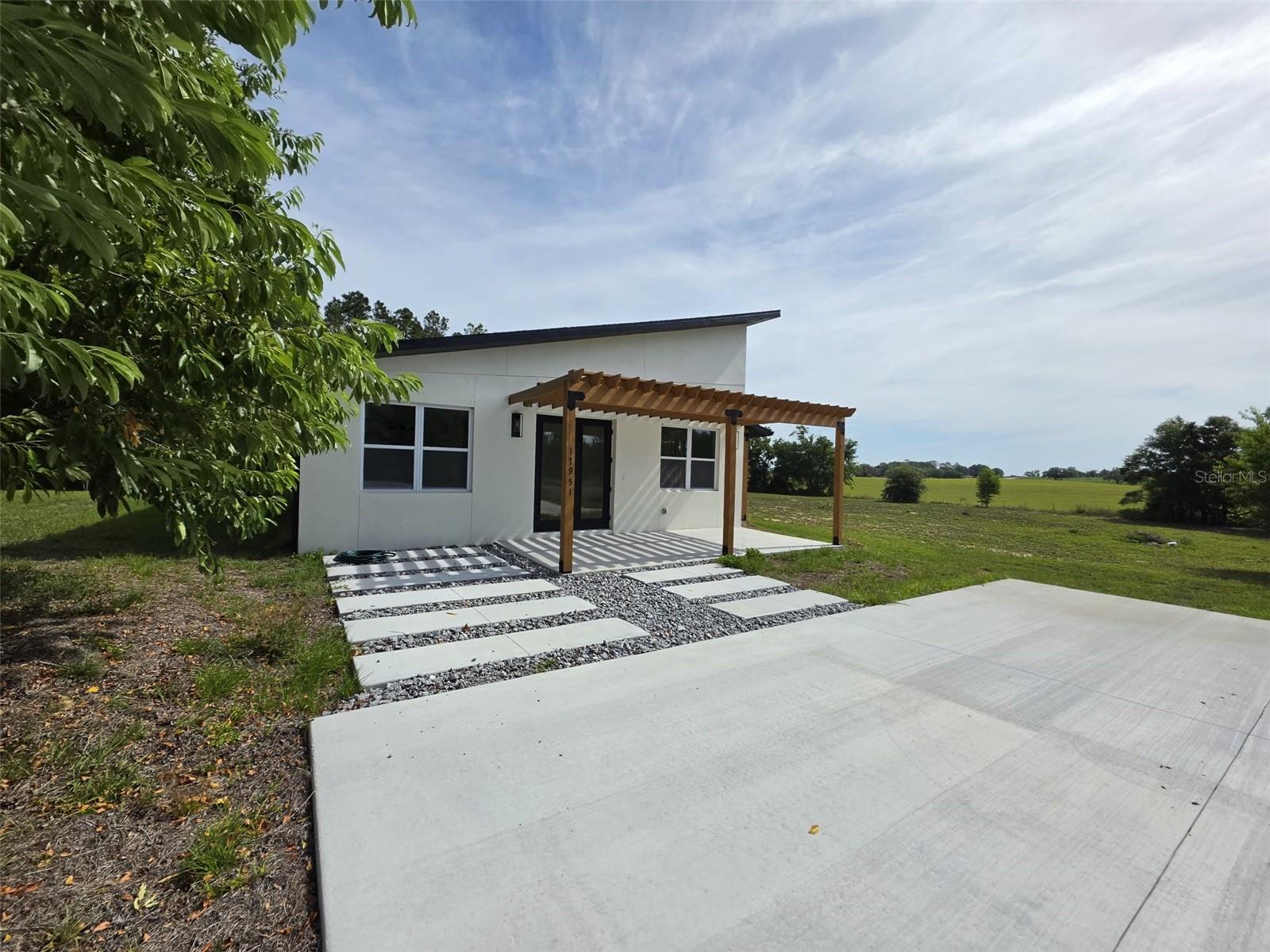 Details for 17951 62 Street, MORRISTON, FL 32668
