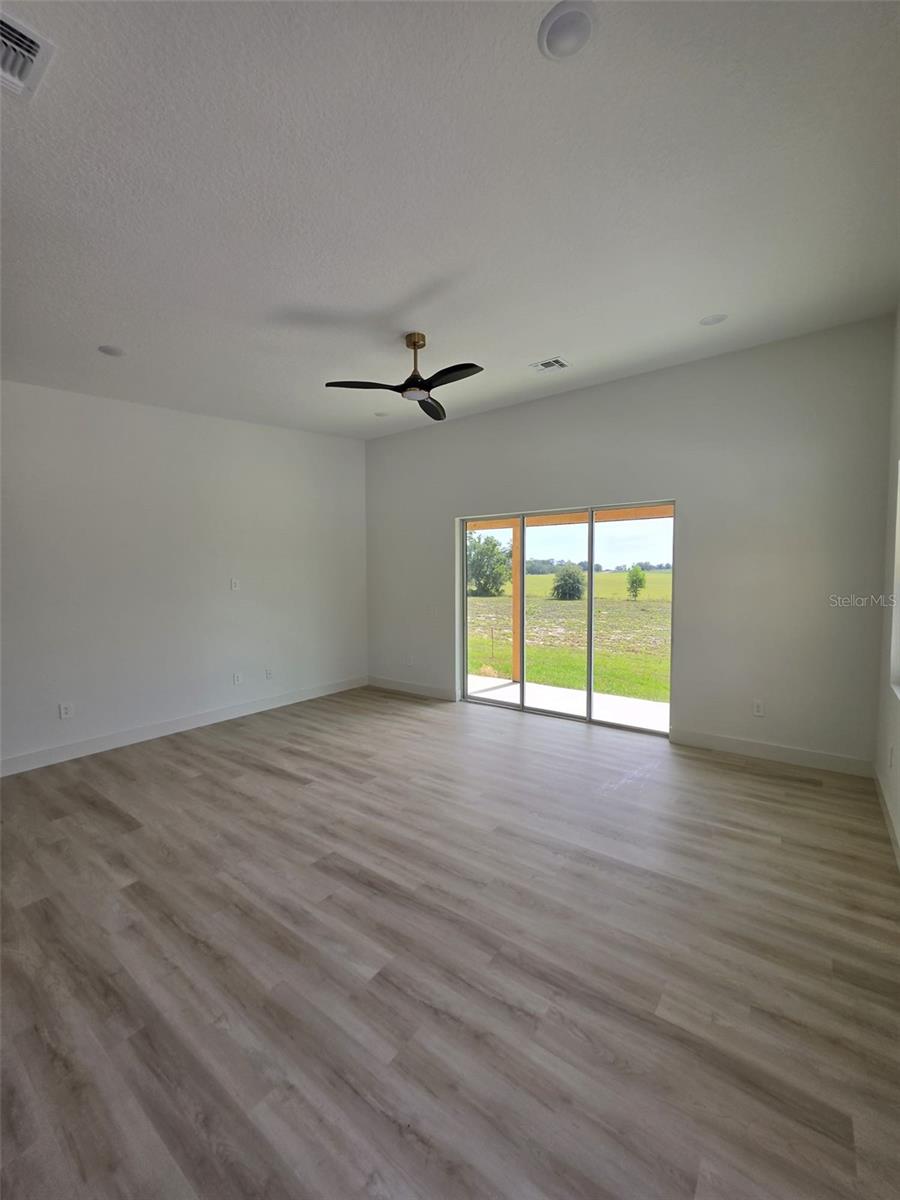Image 10 of 29 For 17951 62 Street