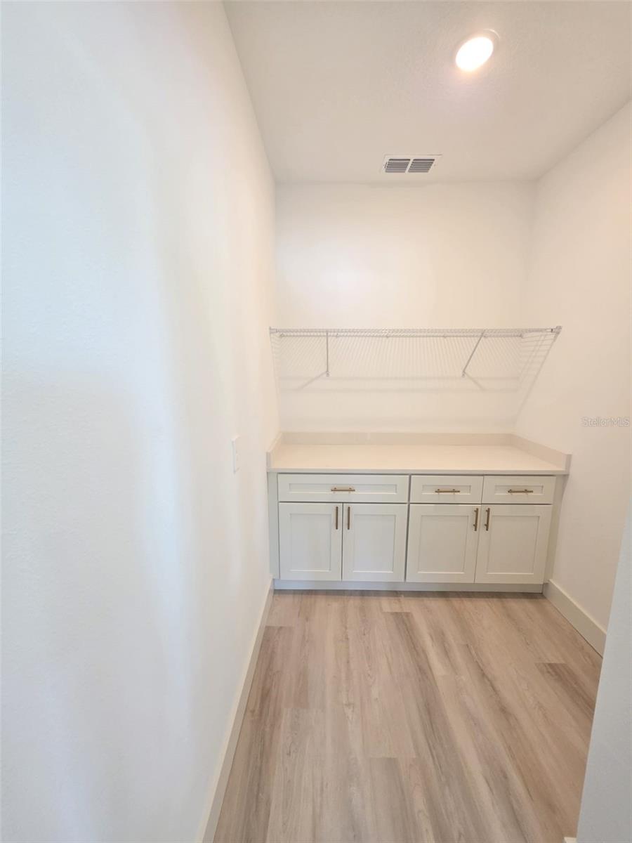 Image 13 of 29 For 17951 62 Street
