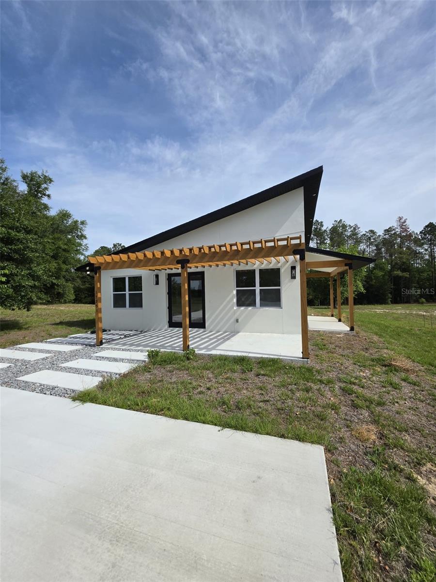 Image 2 of 29 For 17951 62 Street