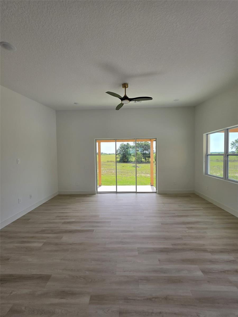 Image 21 of 29 For 17951 62 Street