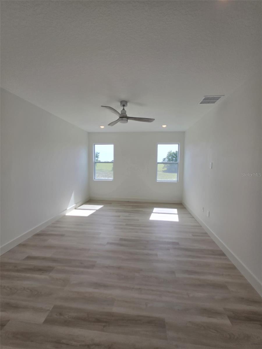 Image 25 of 29 For 17951 62 Street