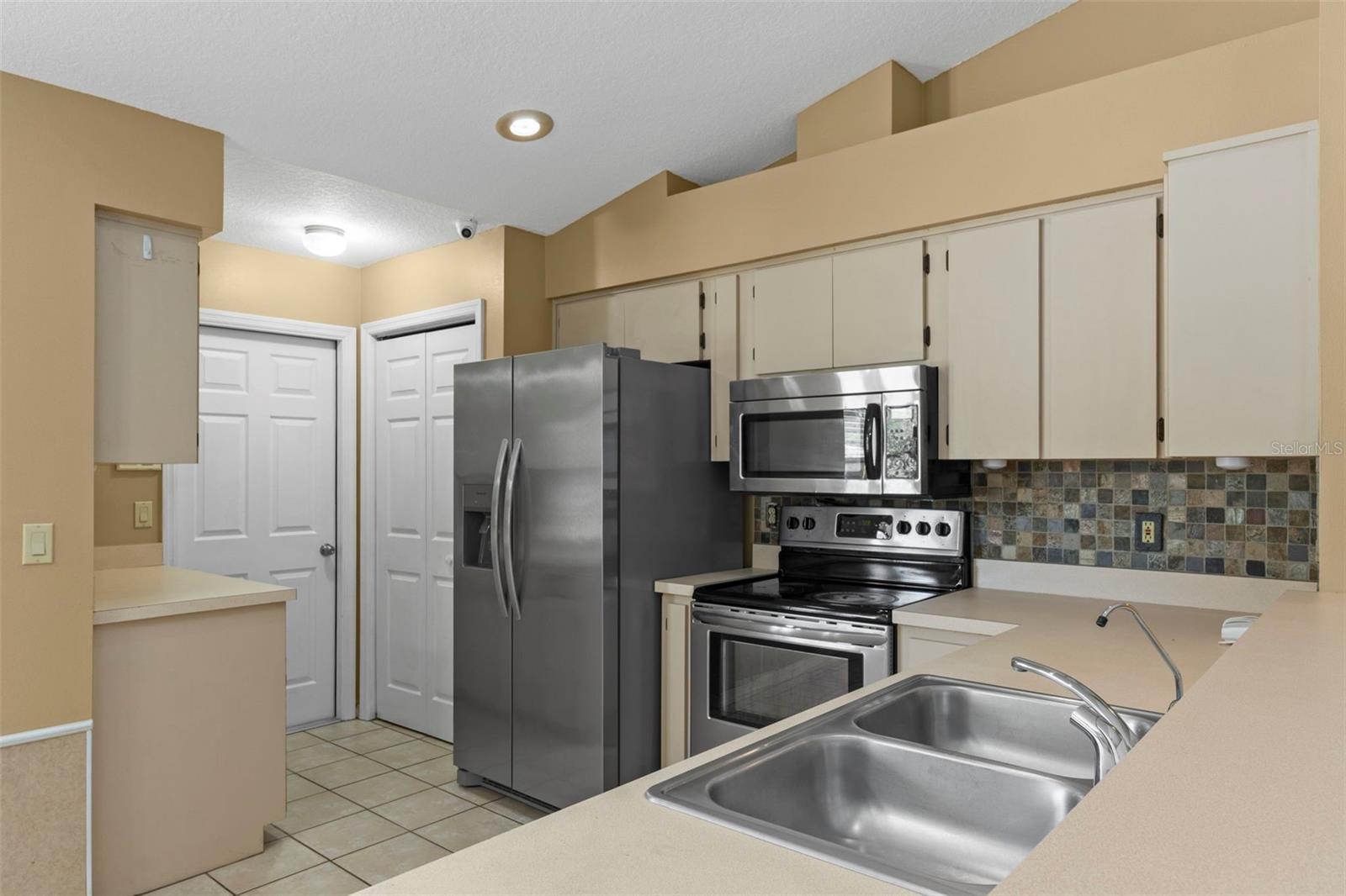 Image 12 of 48 For 6236 Pinedale Circle
