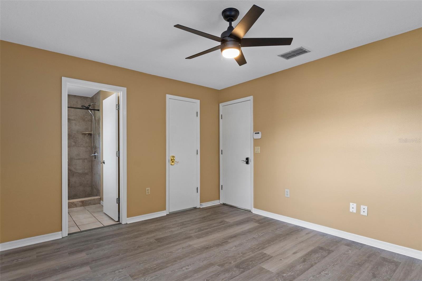Image 16 of 48 For 6236 Pinedale Circle