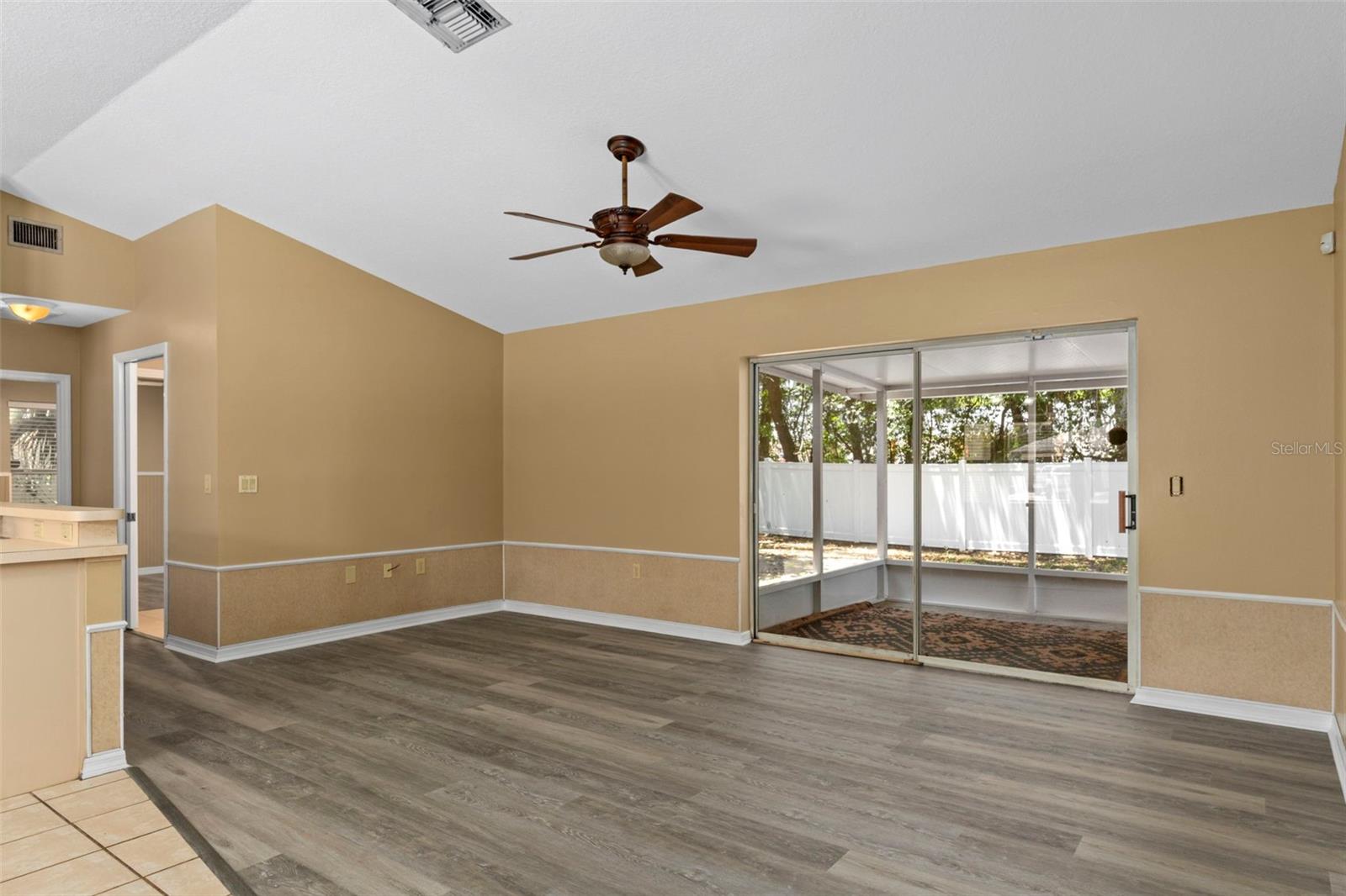 Image 6 of 48 For 6236 Pinedale Circle