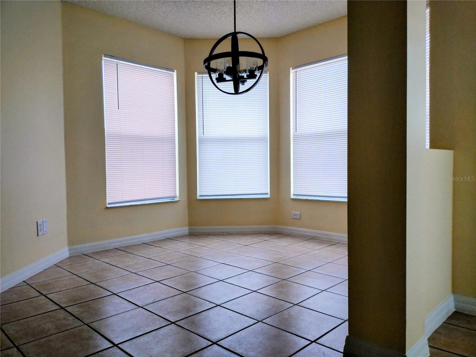 Image 18 of 18 For 9013 91st Circle