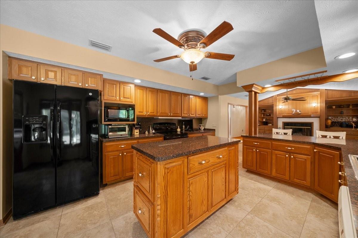 Image 10 of 52 For 11 Sycamore Court W