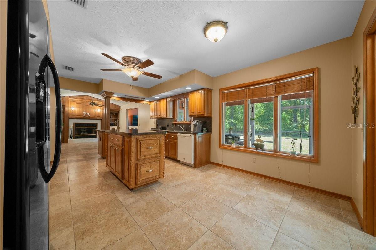 Image 11 of 52 For 11 Sycamore Court W