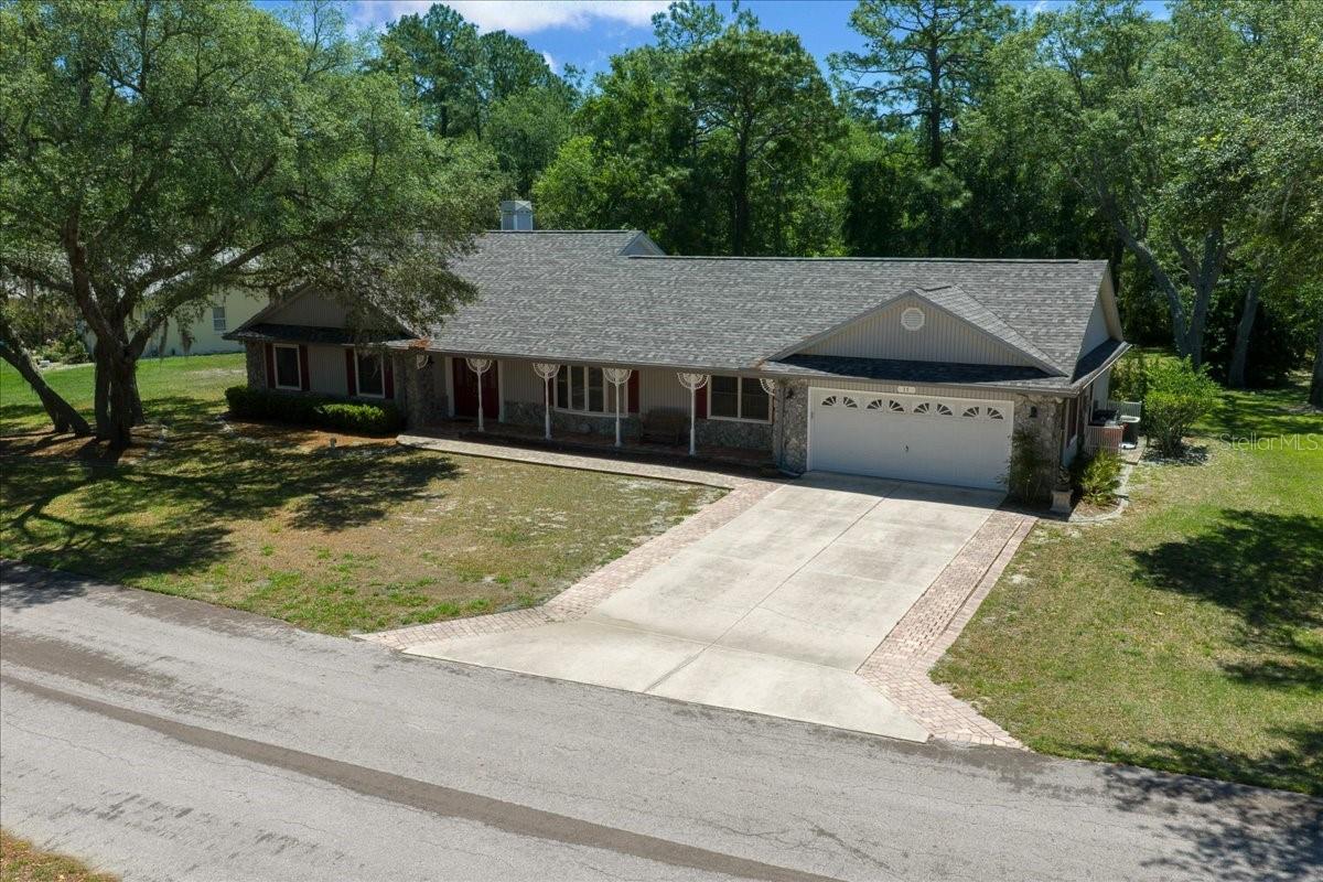 Image 45 of 52 For 11 Sycamore Court W