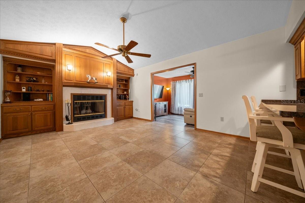 Image 8 of 52 For 11 Sycamore Court W