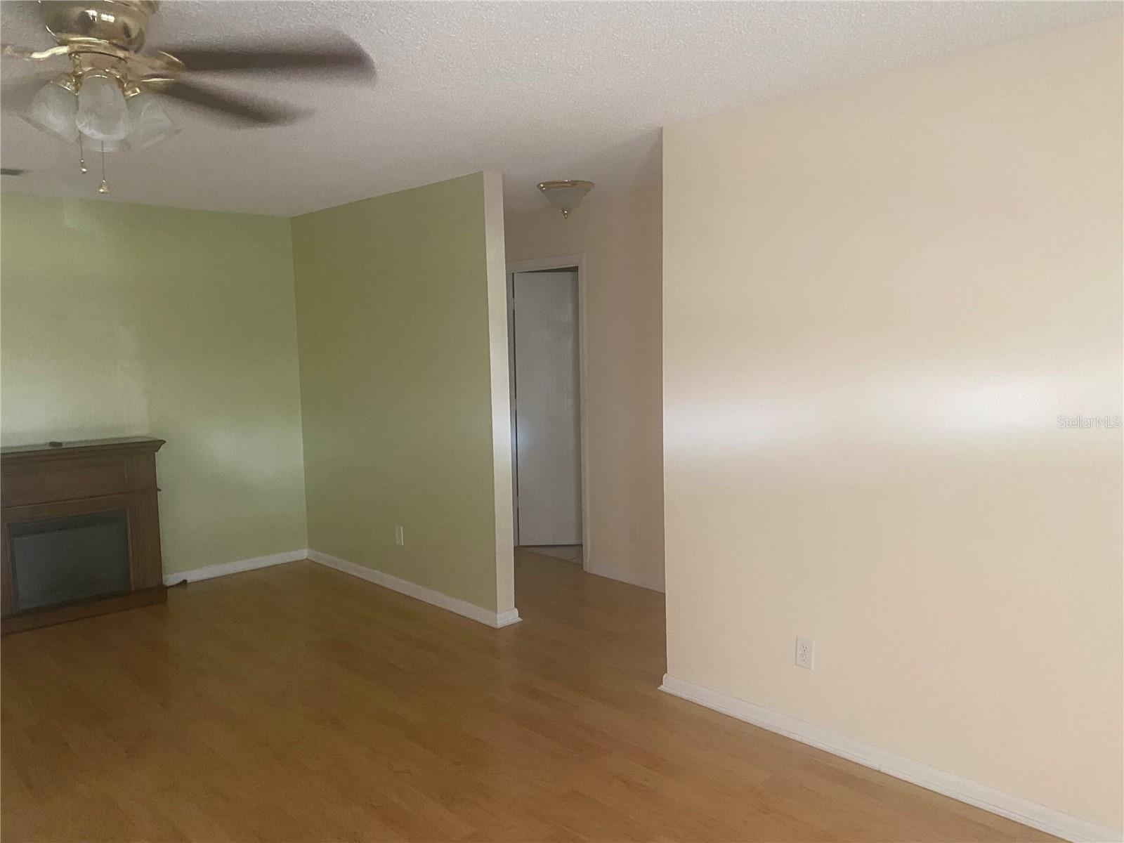 Image 16 of 49 For 9802 88th Terrace C