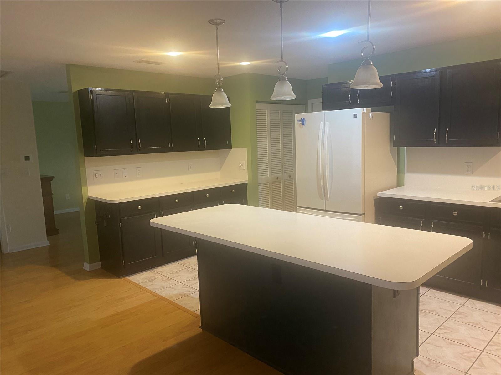 Image 18 of 49 For 9802 88th Terrace C