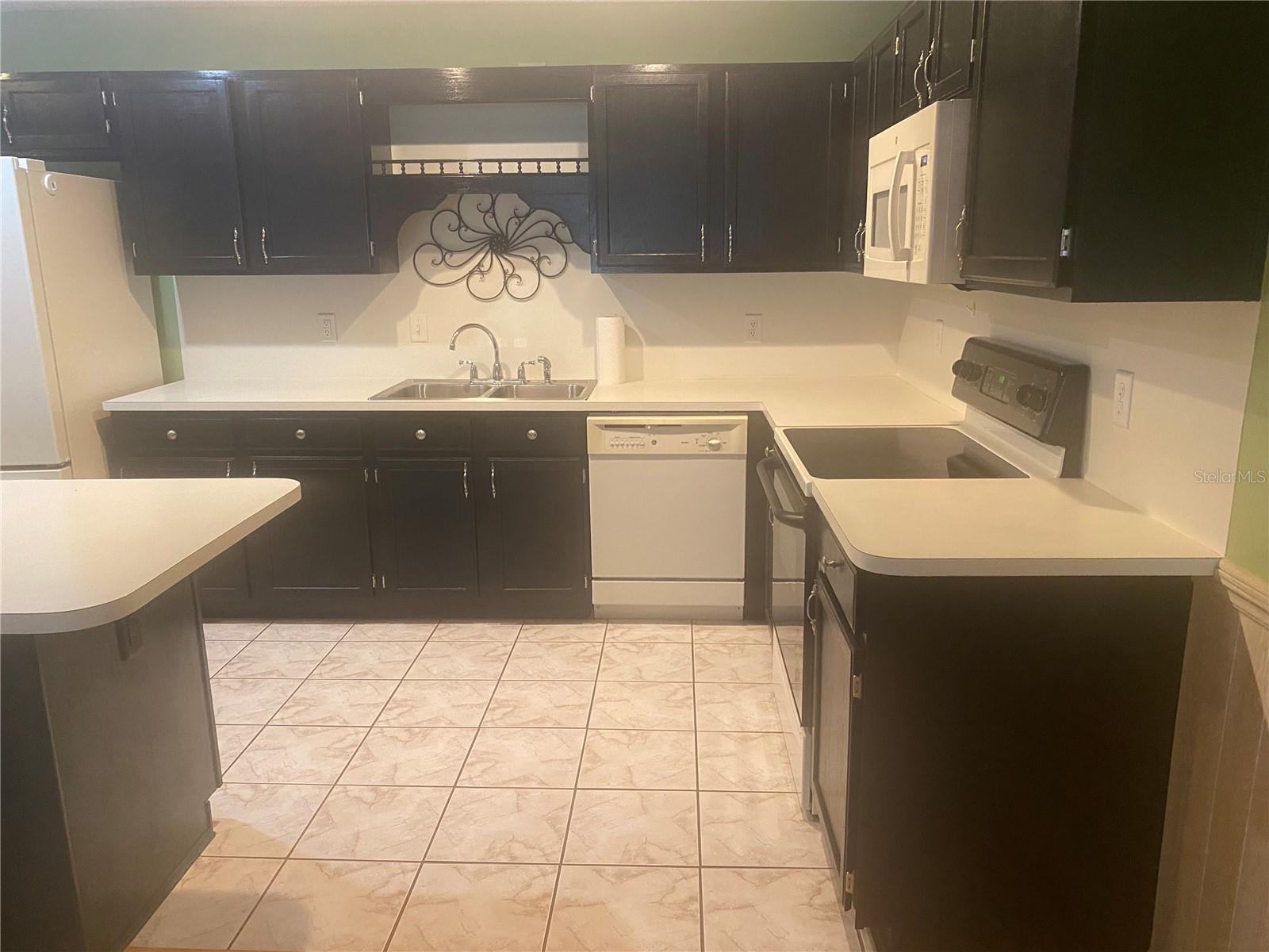 Image 20 of 49 For 9802 88th Terrace C