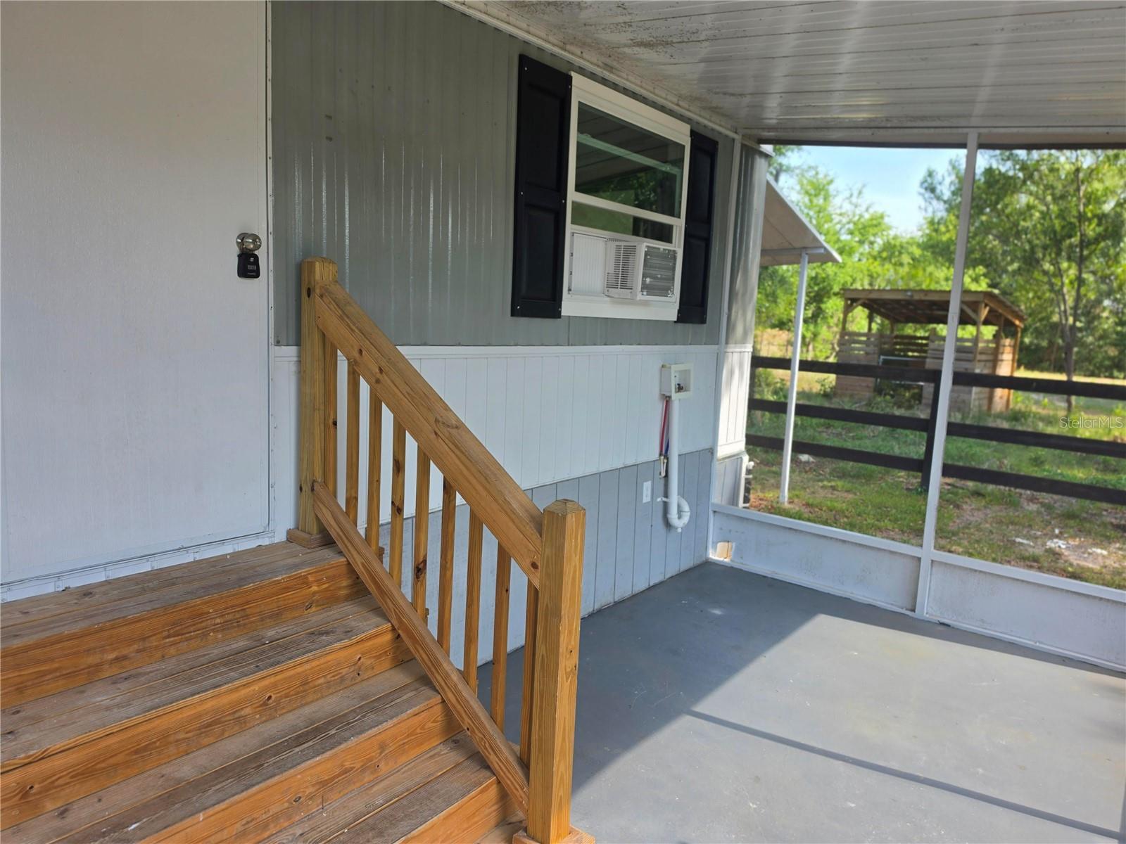 Image 5 of 19 For 8552 128th Lane