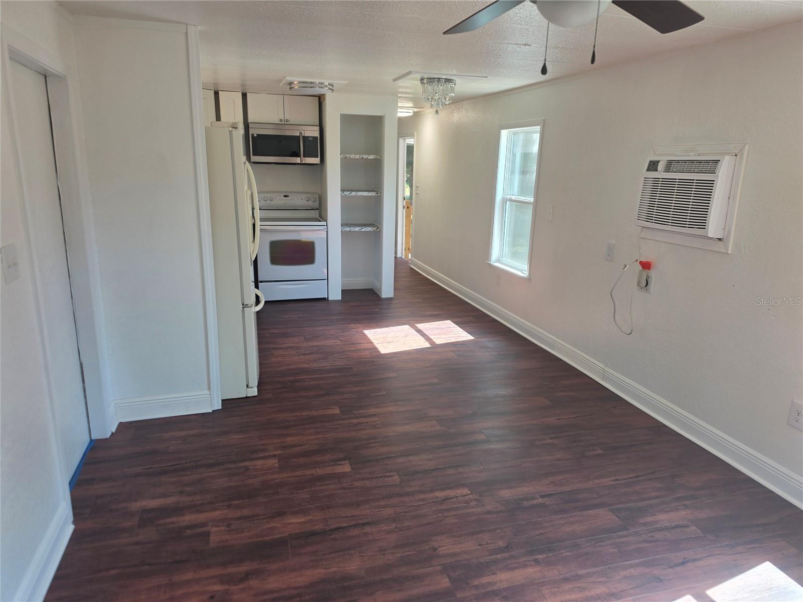 Image 8 of 19 For 8552 128th Lane