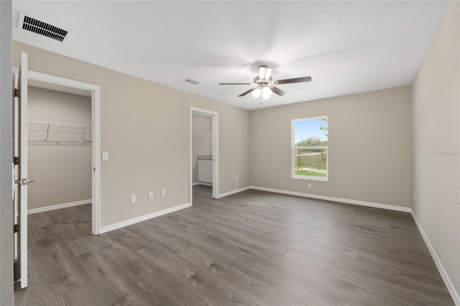 Image 20 of 37 For 3853 Soundview Drive