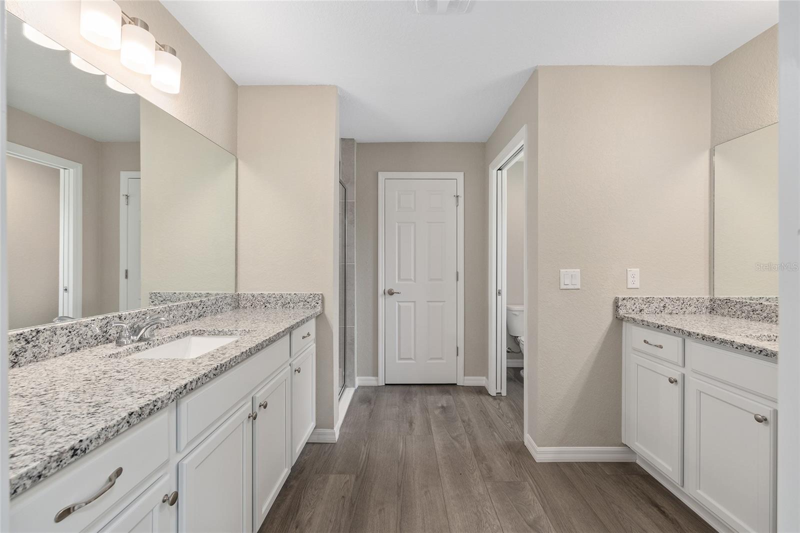 Image 24 of 37 For 3853 Soundview Drive