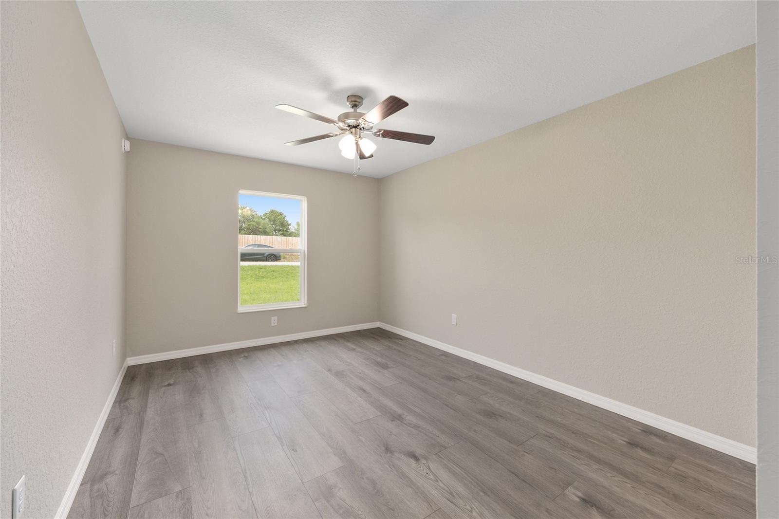 Image 28 of 37 For 3853 Soundview Drive