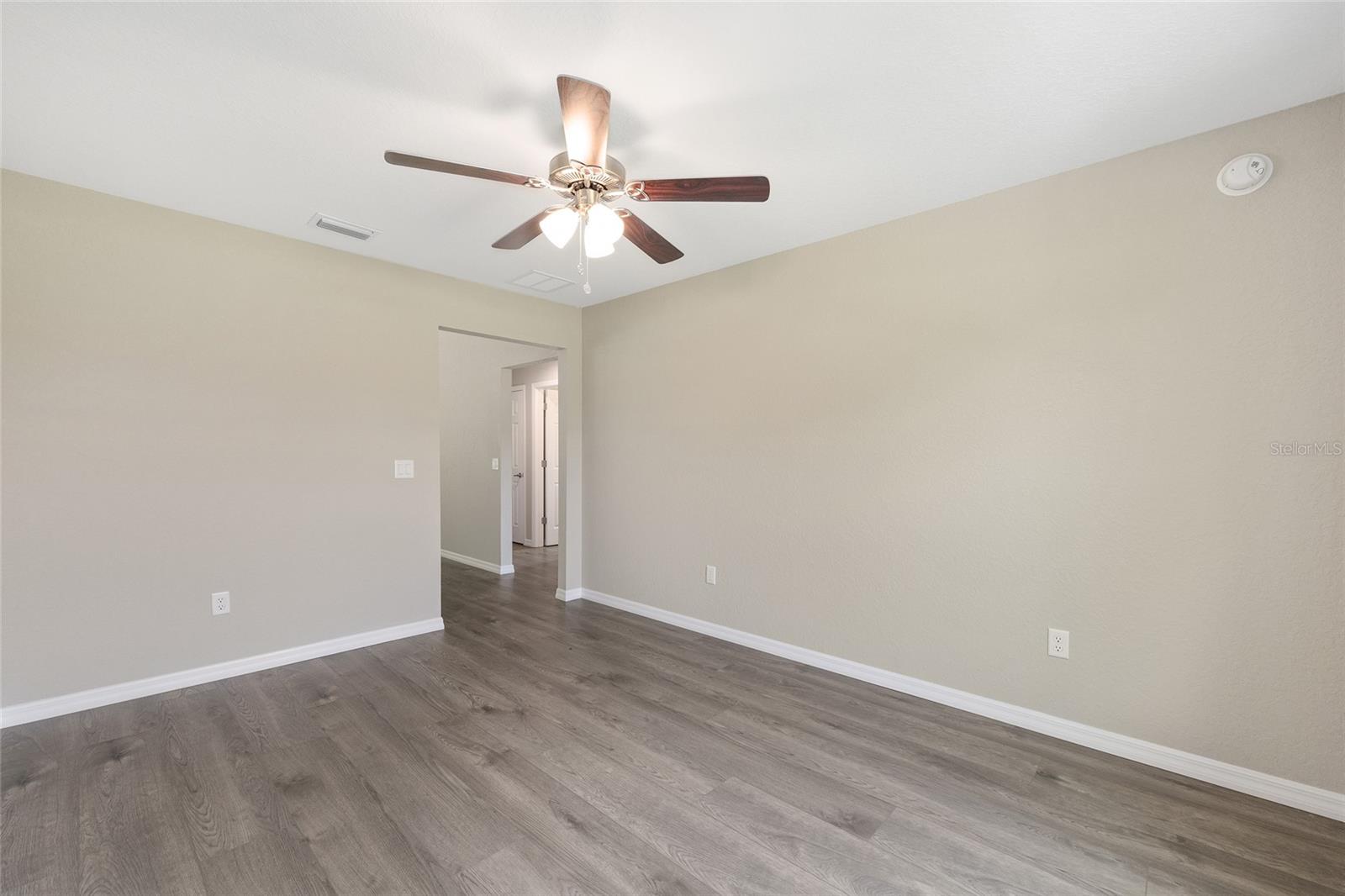 Image 29 of 37 For 3853 Soundview Drive