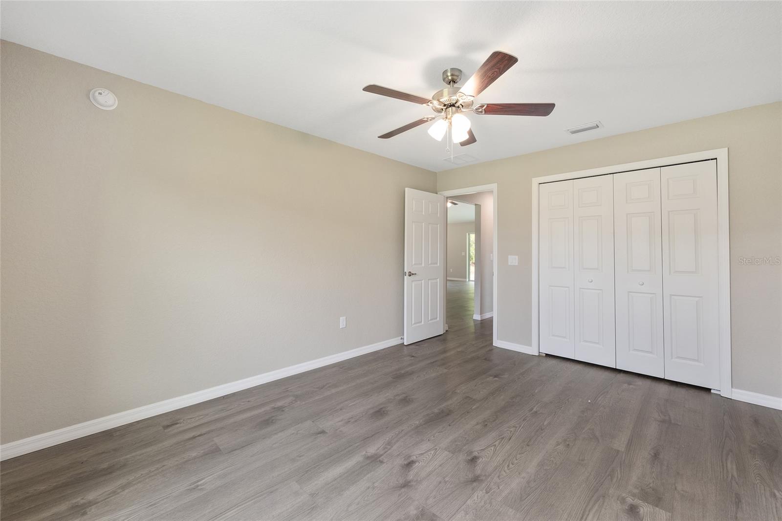Image 31 of 37 For 3853 Soundview Drive