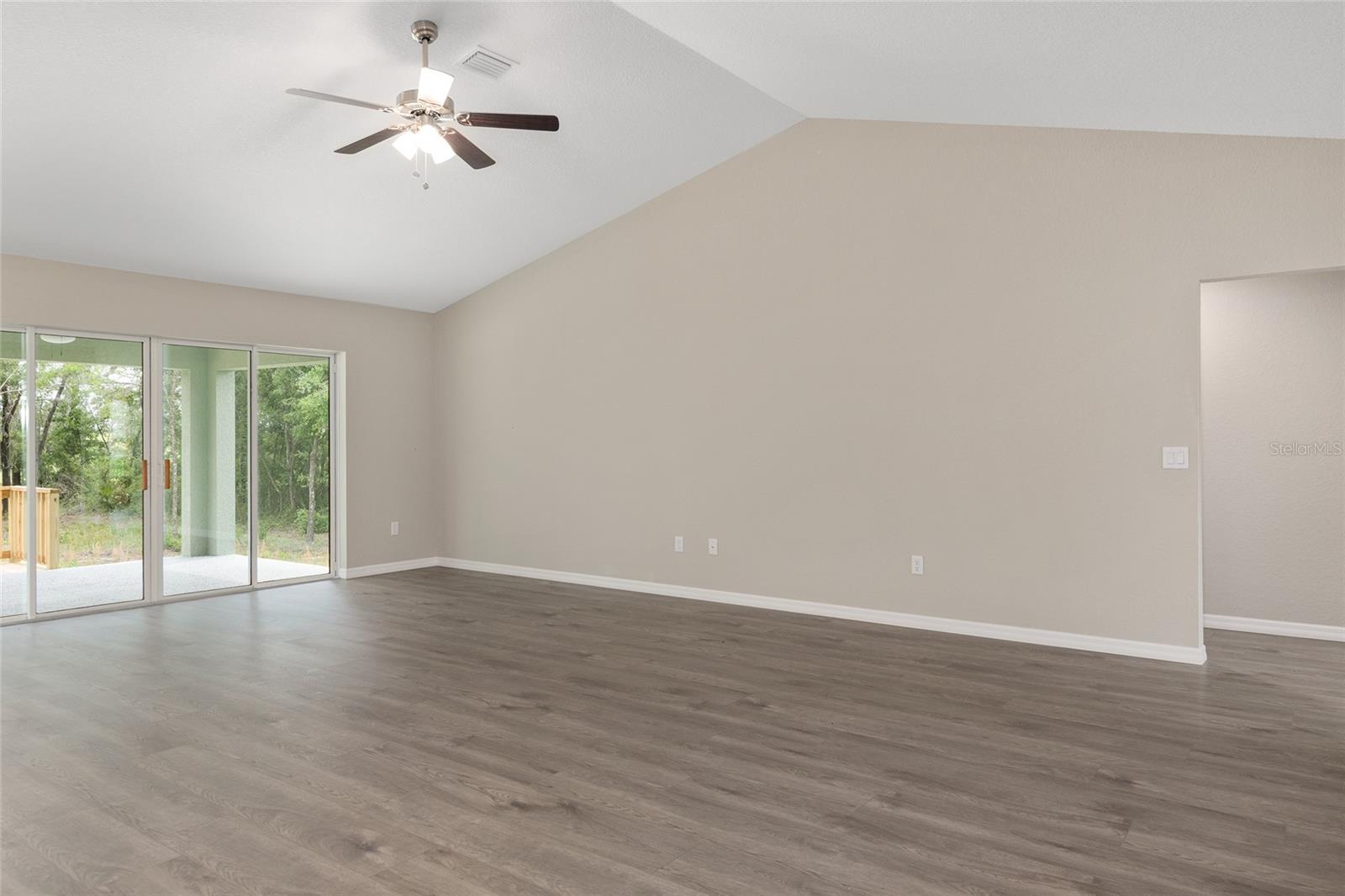 Image 7 of 37 For 3853 Soundview Drive