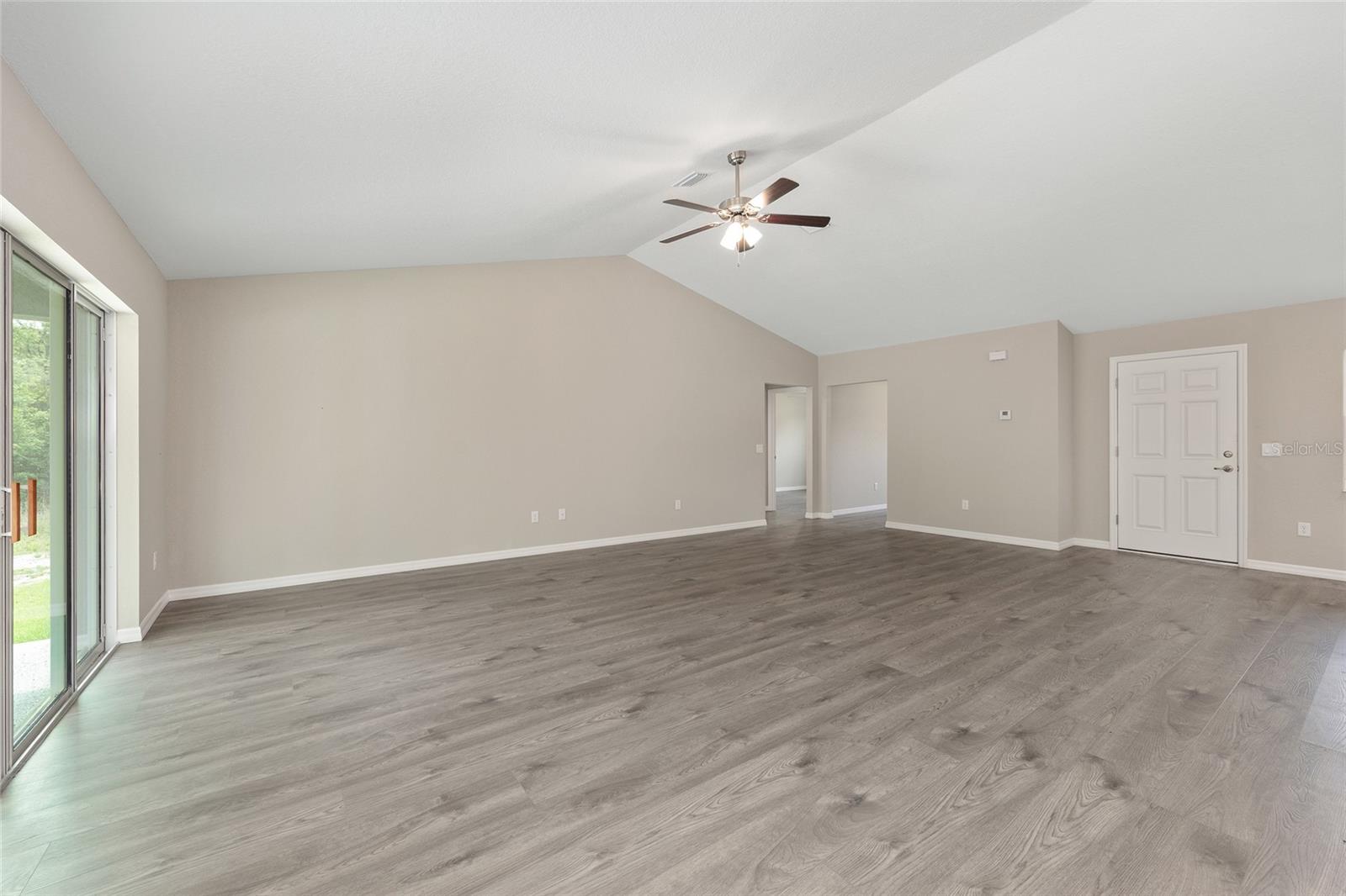 Image 9 of 37 For 3853 Soundview Drive