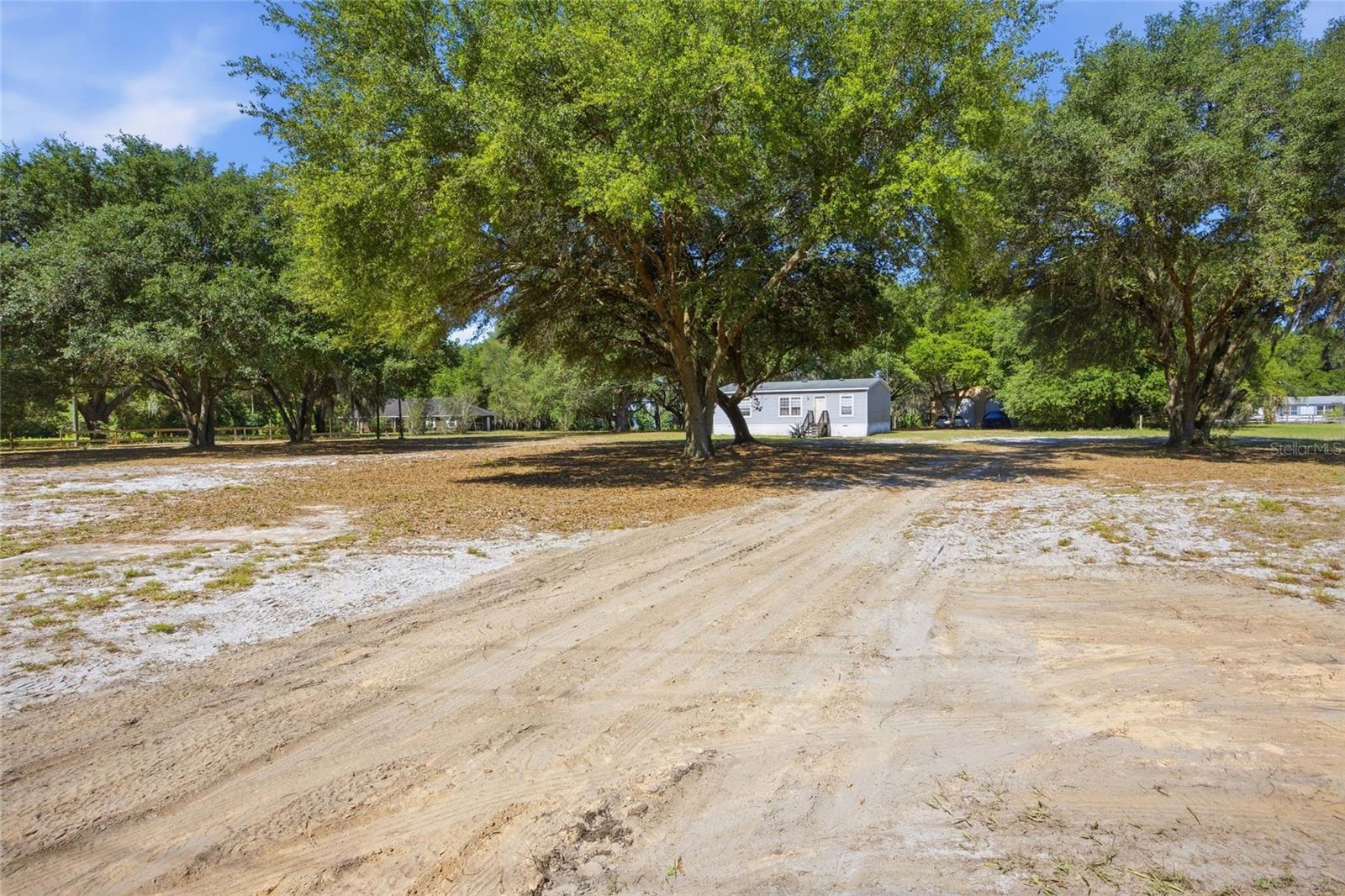 Image 11 of 52 For 3980 183rd Avenue Road