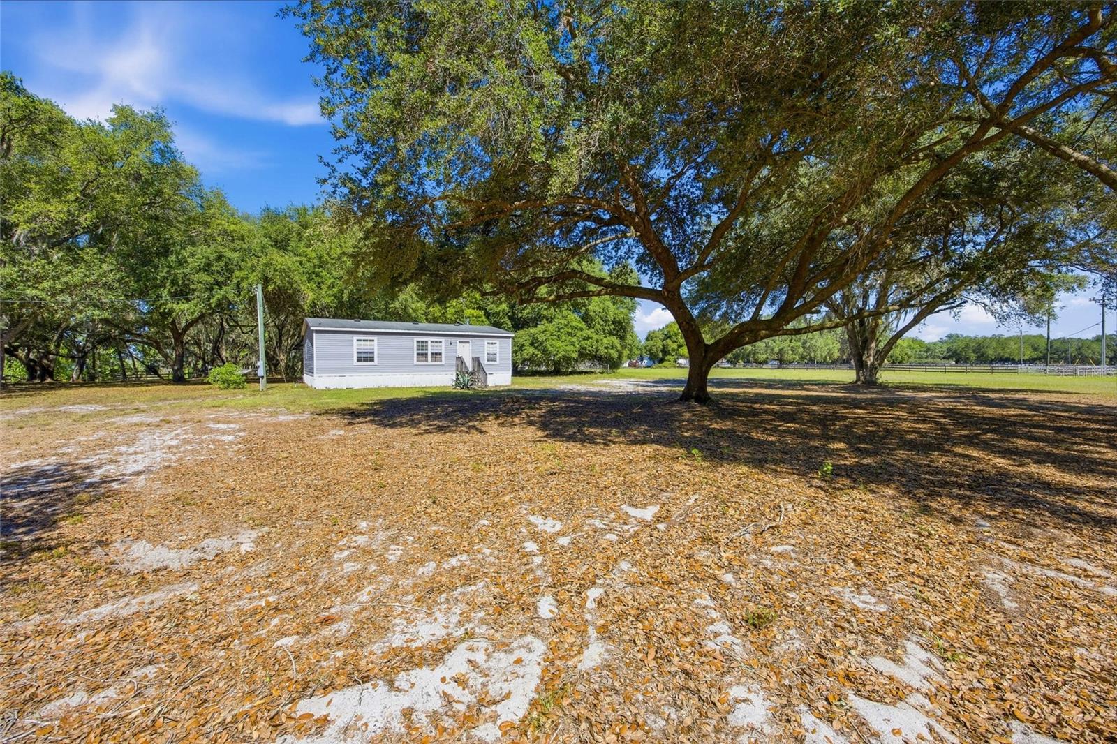 Image 14 of 52 For 3980 183rd Avenue Road