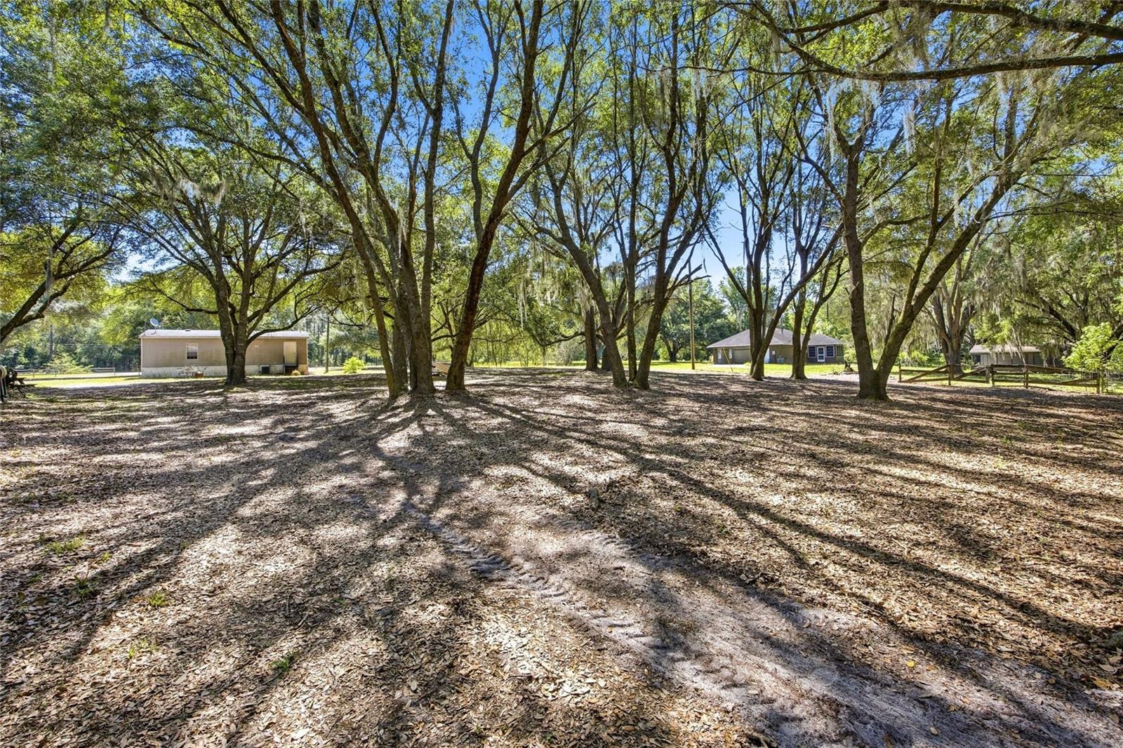 Image 21 of 52 For 3980 183rd Avenue Road