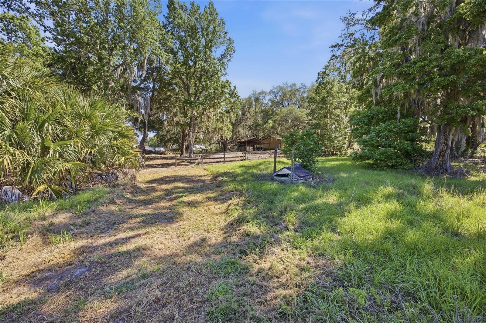 Image 35 of 52 For 3980 183rd Avenue Road