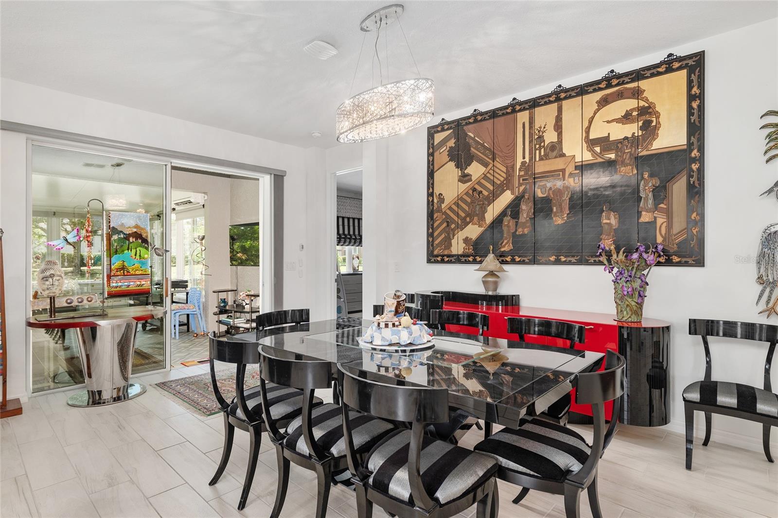 Image 17 of 63 For 9814 92nd Street