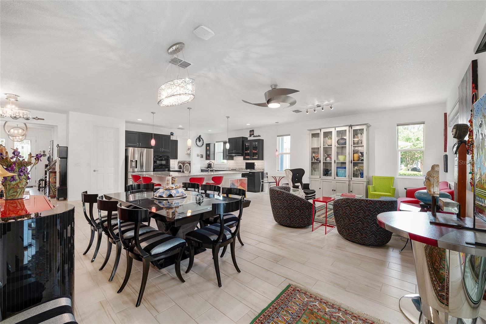 Image 18 of 63 For 9814 92nd Street