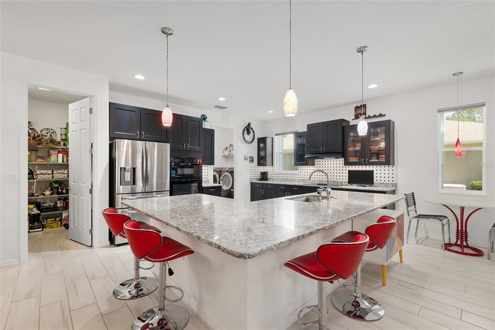 Image 23 of 63 For 9814 92nd Street