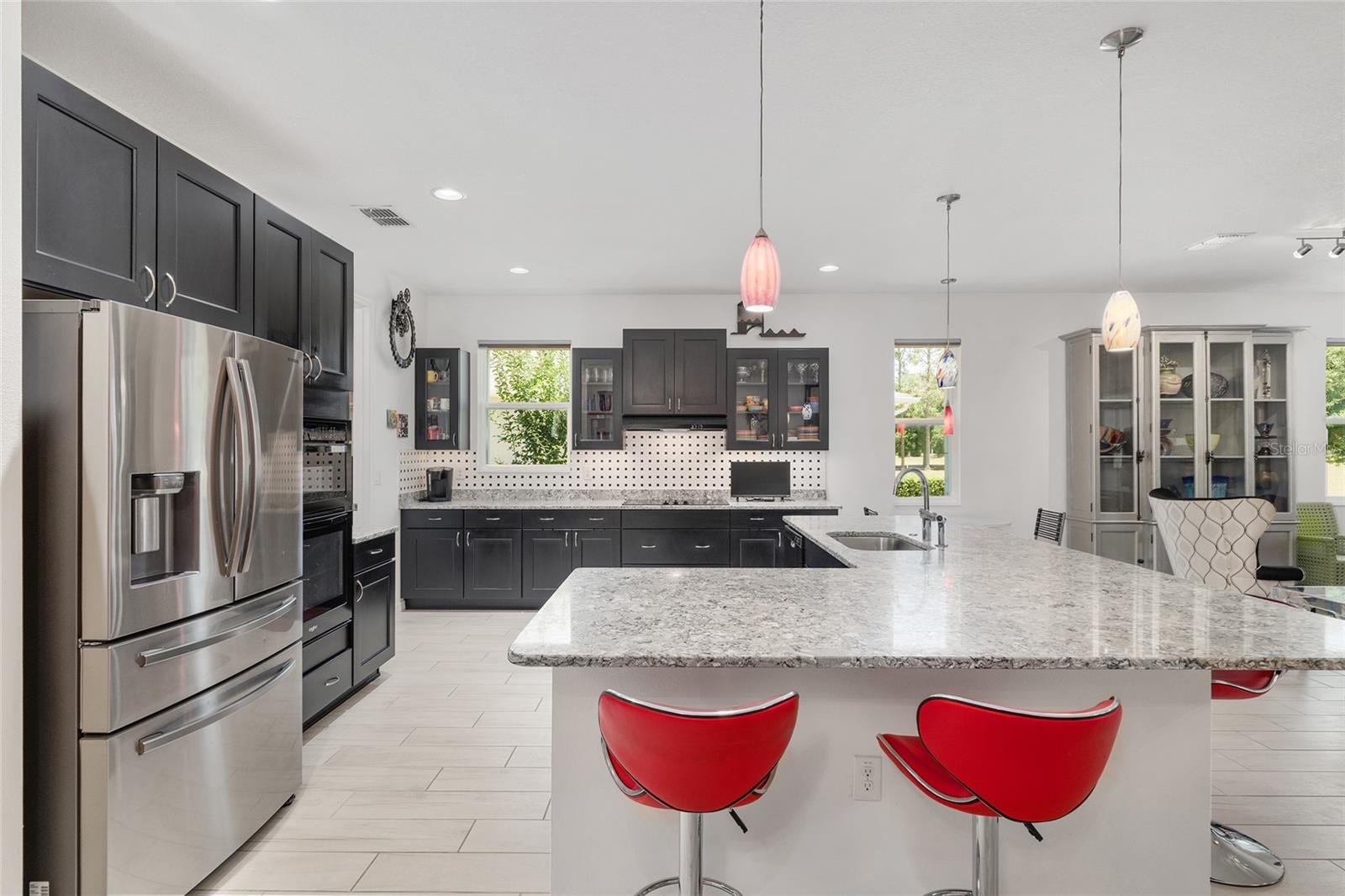 Image 24 of 63 For 9814 92nd Street