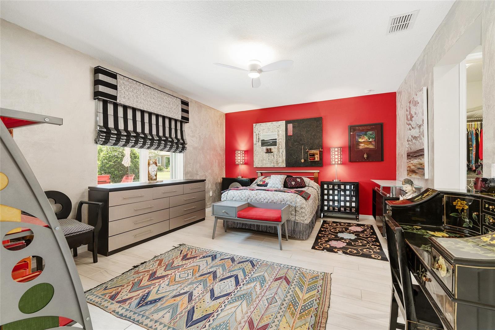 Image 31 of 63 For 9814 92nd Street