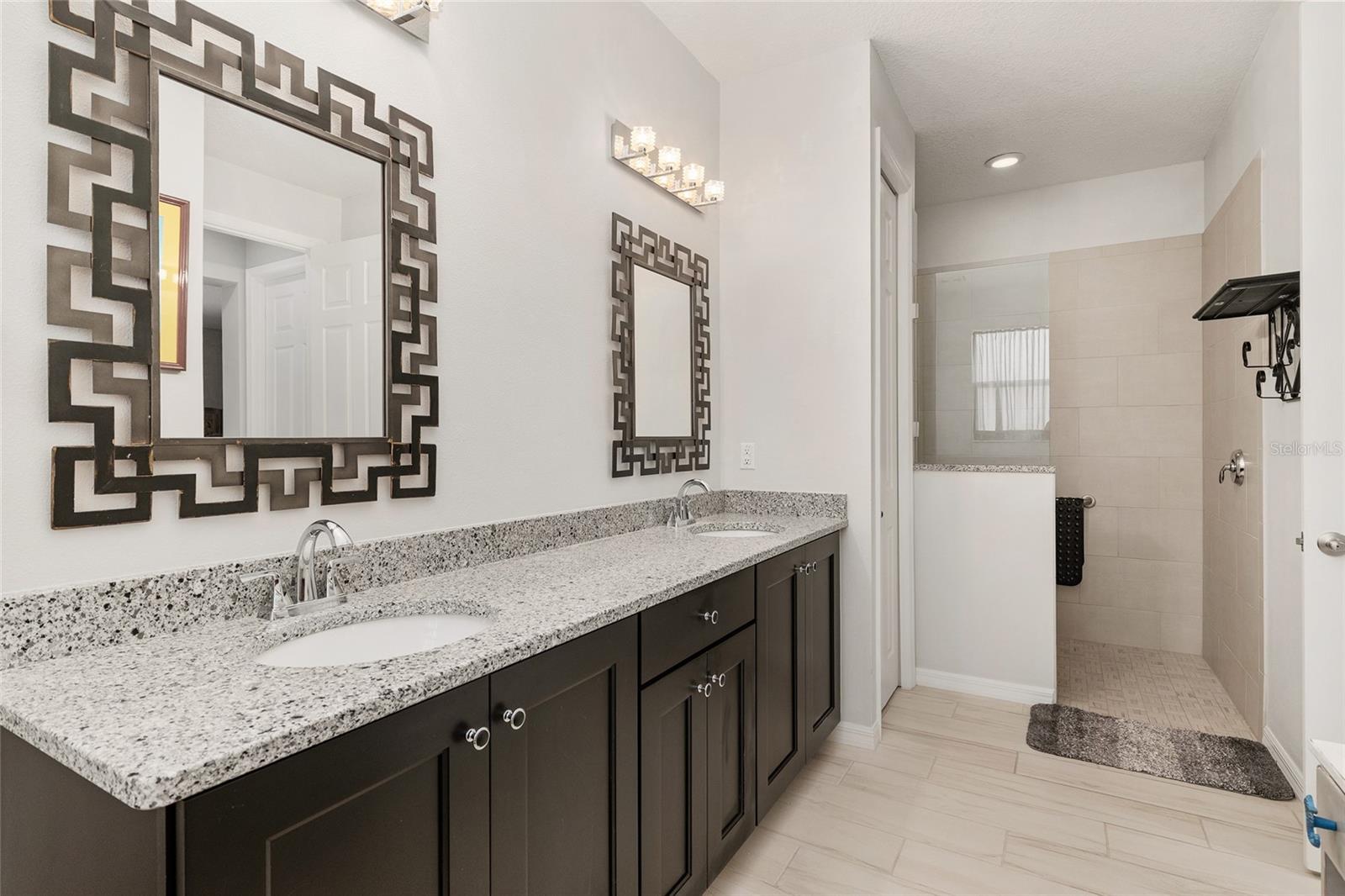 Image 37 of 63 For 9814 92nd Street