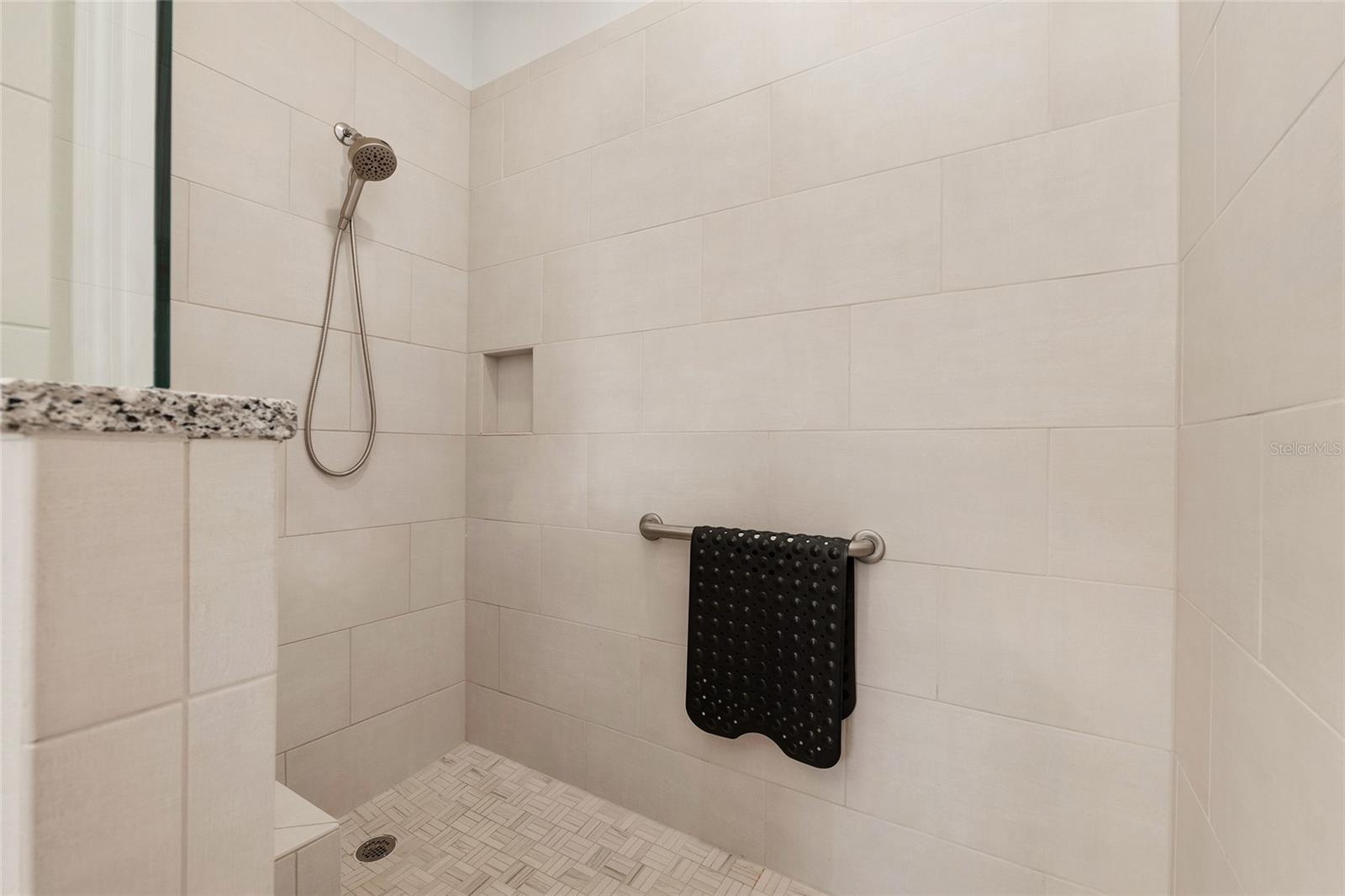 Image 38 of 63 For 9814 92nd Street