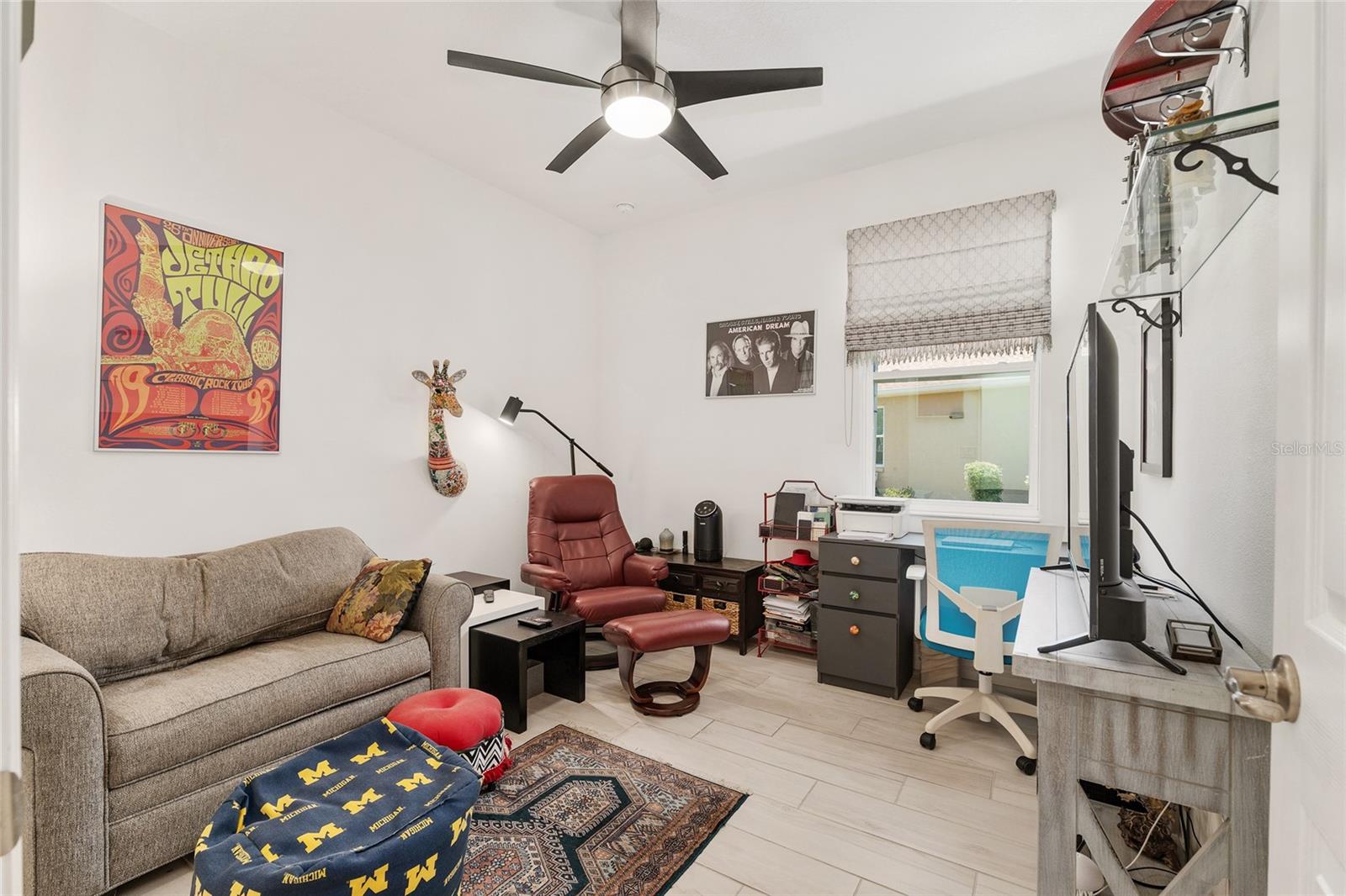 Image 42 of 63 For 9814 92nd Street