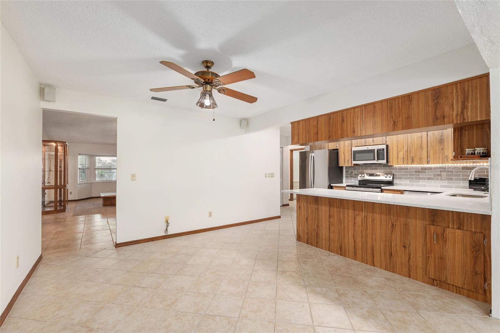 Image 25 of 52 For 8560 93rd Lane G