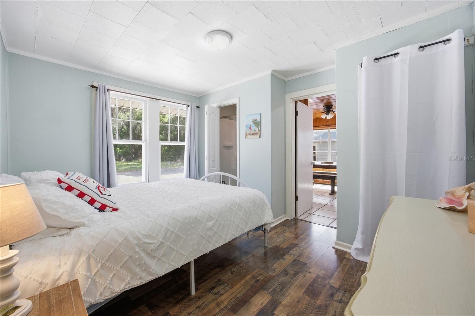 Image 16 of 44 For 124 1st Street