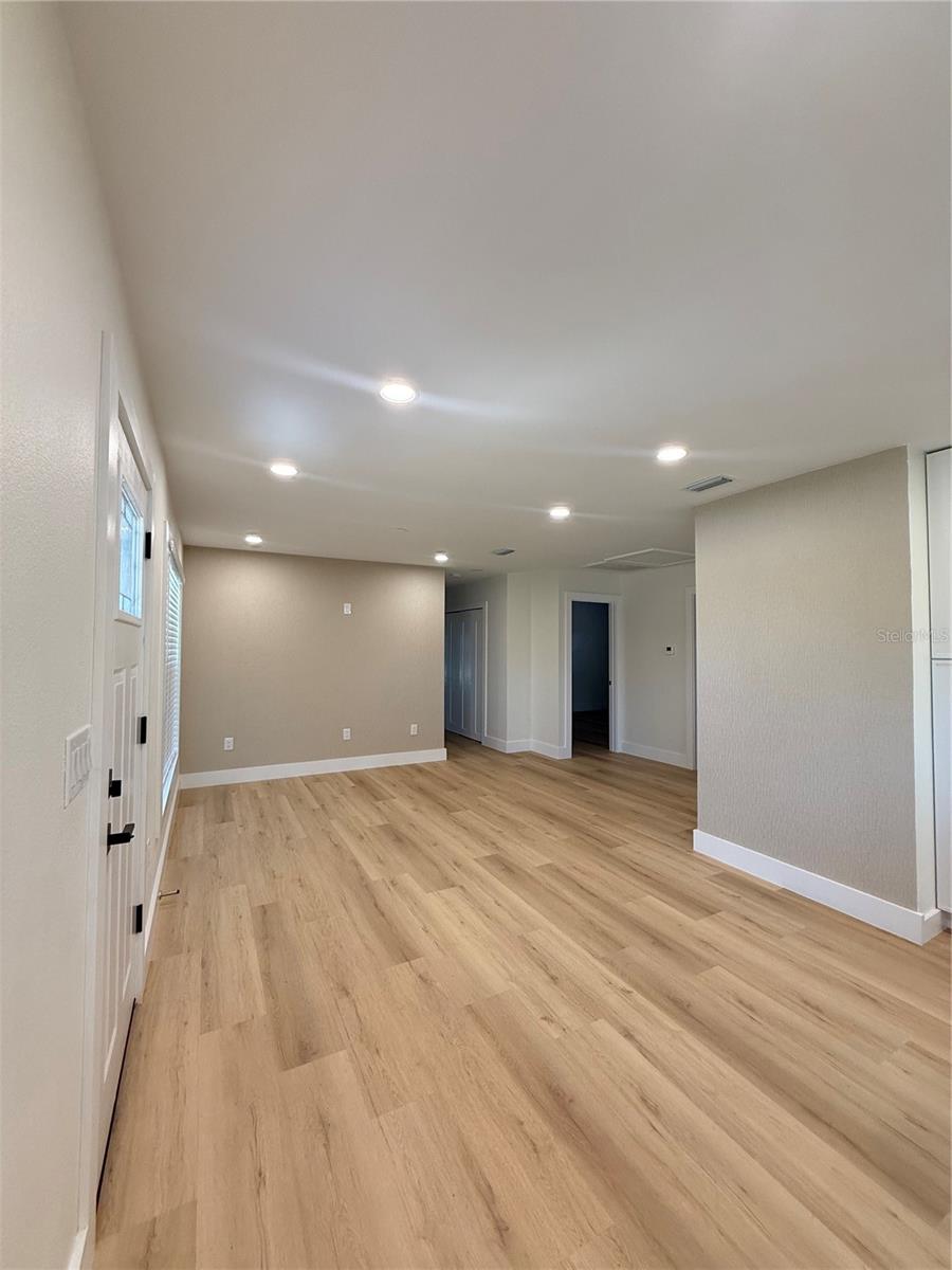 Image 12 of 44 For 1908 51st Avenue W