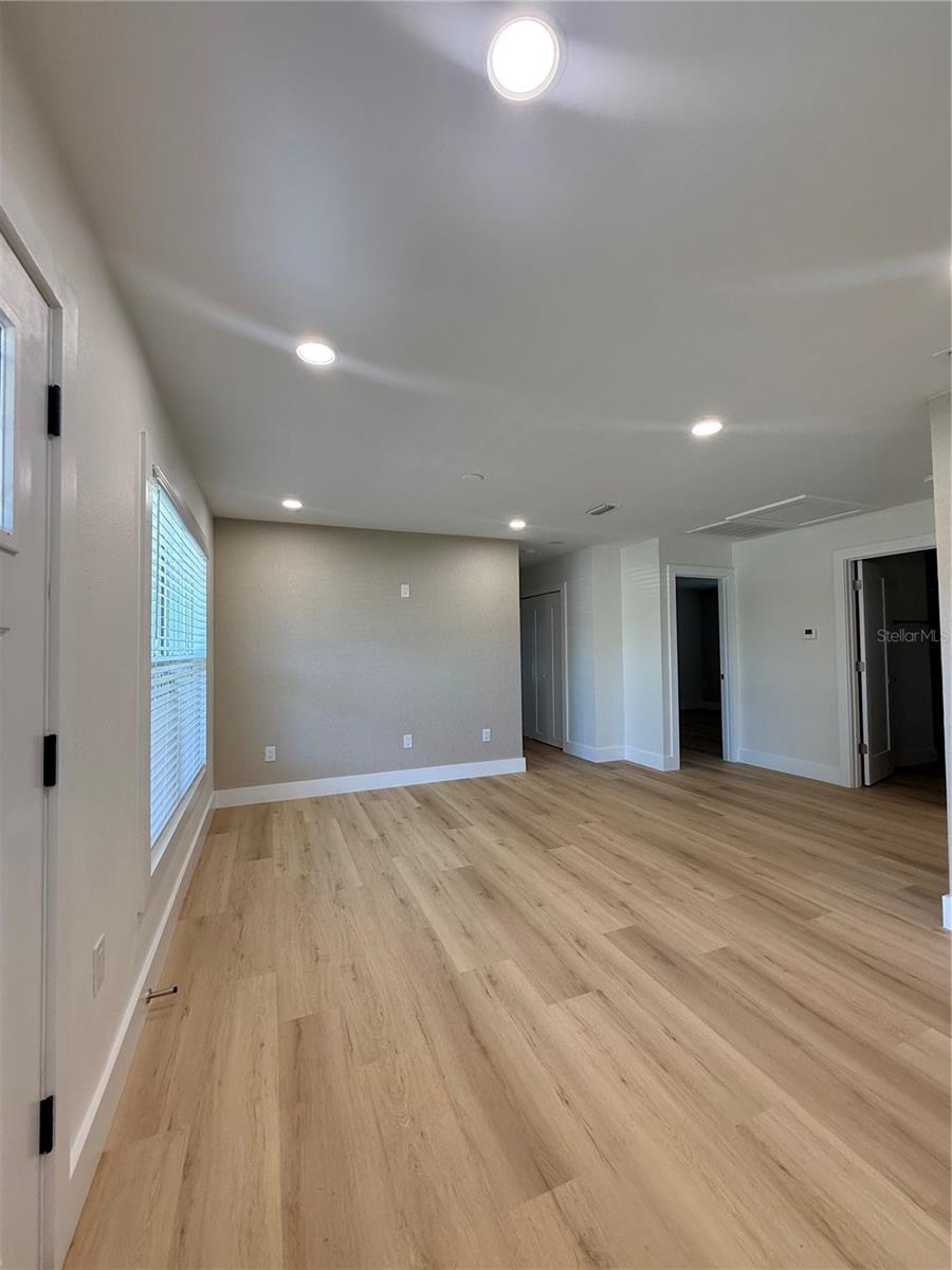 Image 13 of 44 For 1908 51st Avenue W