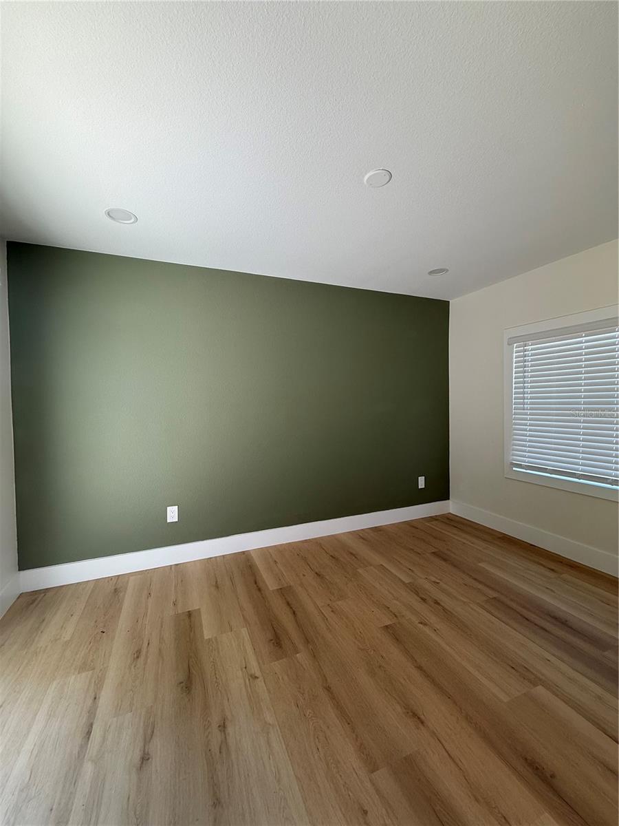 Image 15 of 44 For 1908 51st Avenue W