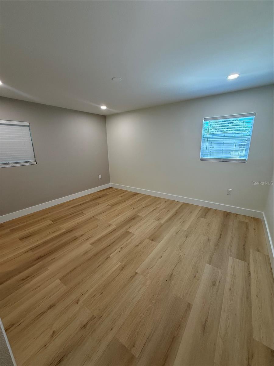 Image 20 of 44 For 1908 51st Avenue W